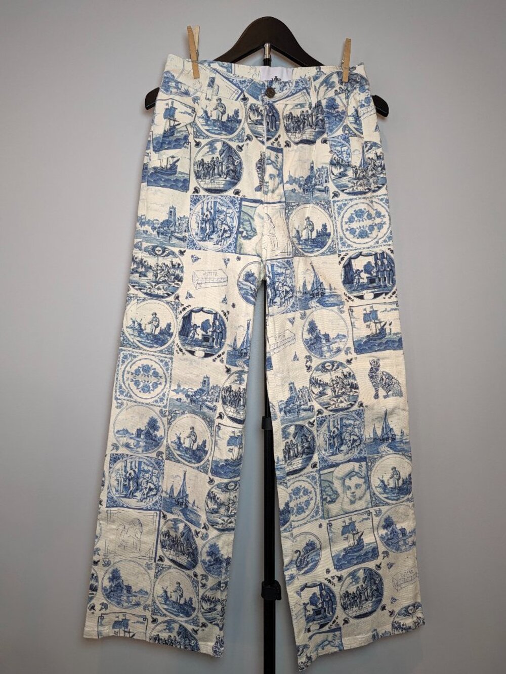 Yllw The Label Women's Size XS Miller Delft Blue White Art Jeans - Cottagecore